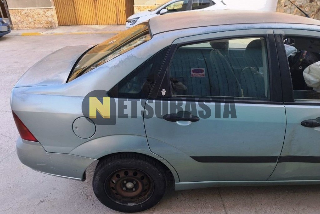 Ford Focus Sedan 1.8 TDdi 1999