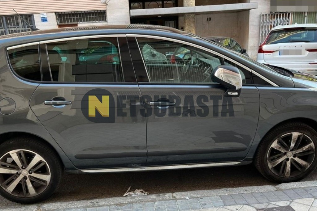 Peugeot 3008 1.2 PureTech 2016