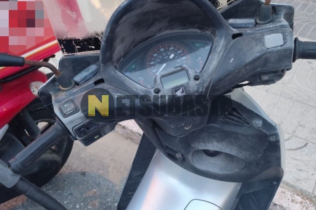 Honda FES 125 Pantheon 2005