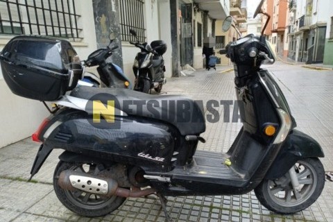 Suzuki Sixteen 125 2010