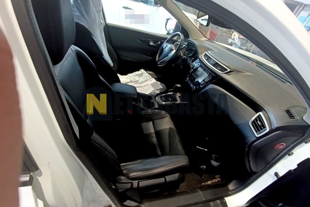 Nissan Qashqai 4x2 1.2 DIG-T XTRONIC 2015