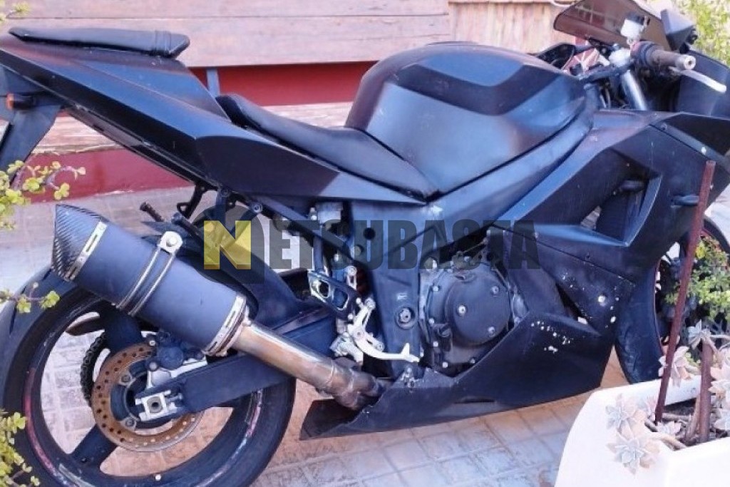 Triumph DAYTONA 600 2004