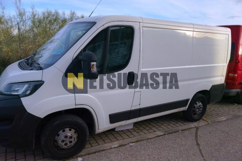 Peugeot Boxer 2.2 BlueHDi 2021