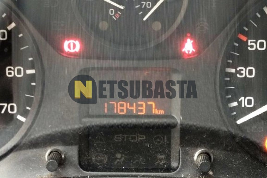 Peugeot Partner Tepee 1.6 BlueHDi 2016