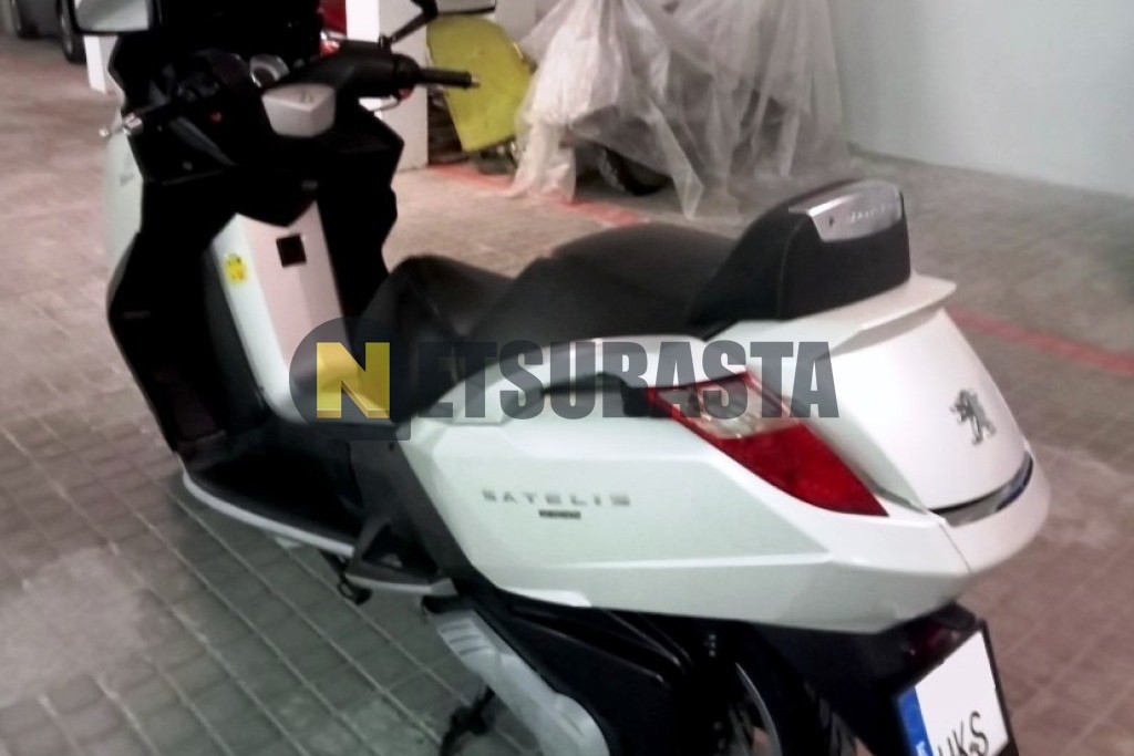 Peugeot SATELIS 125 2012