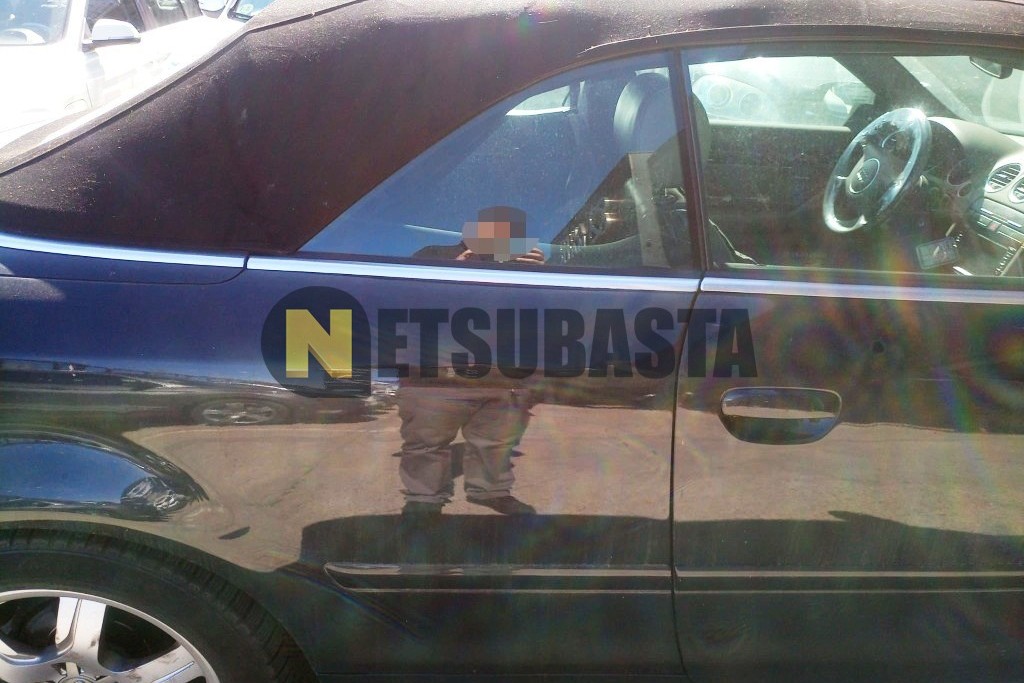 Audi Cabrio 2.4 multitonic 6 vel. 2002