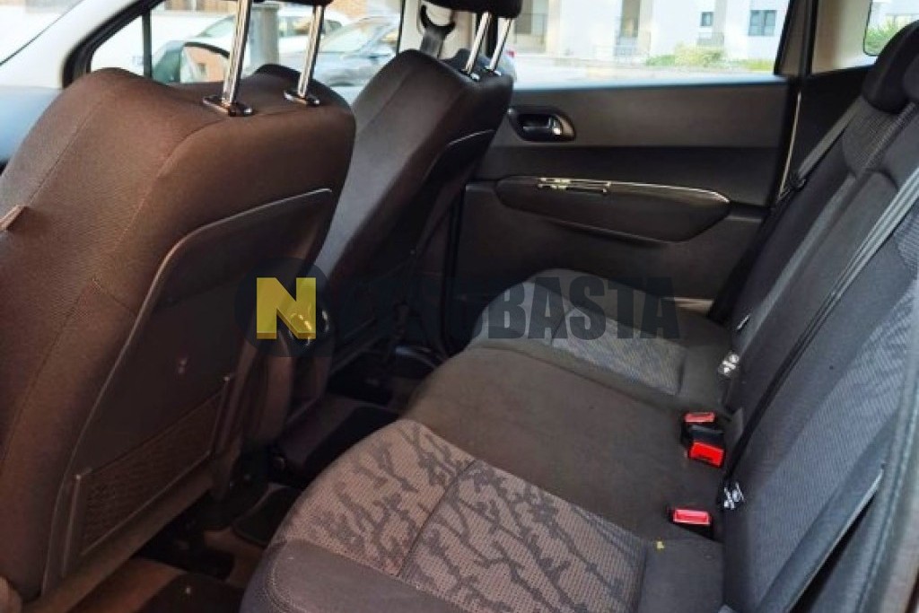 Peugeot 3008 1.6 VTi 2011