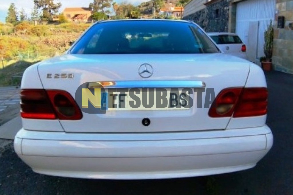 Mercedes-Benz E 250D 1998