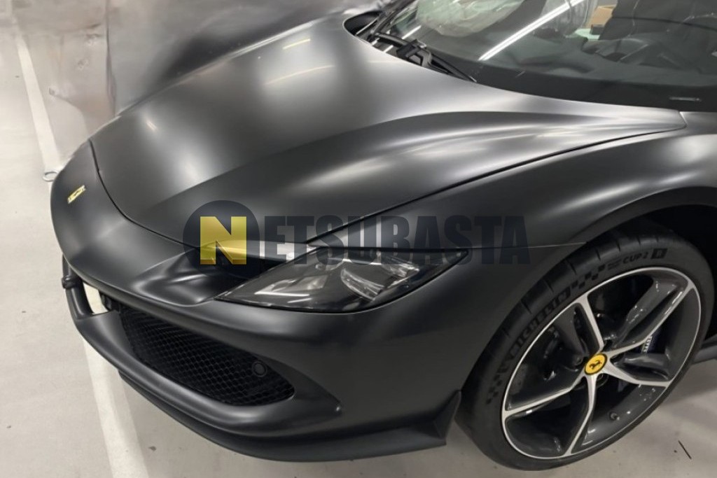 Ferrari 296 GTS 2023