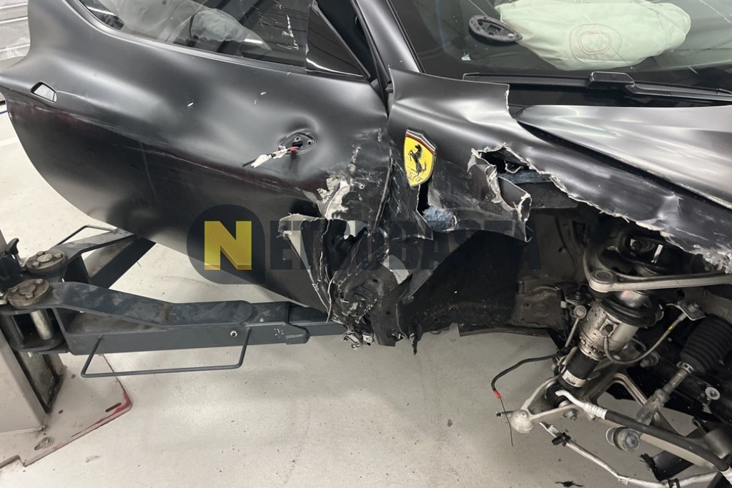 Ferrari 296 GTS 2023