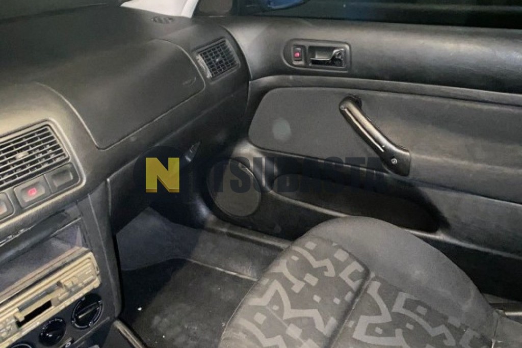 Volkswagen Golf 1.6 1998