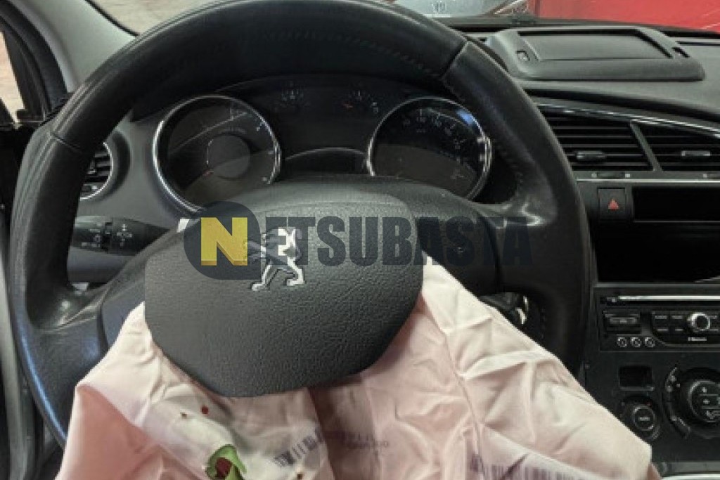 Peugeot 3008 1.6 BlueHDi 2016