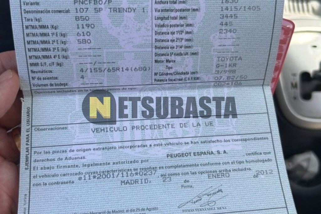 Peugeot 107 1.0 2-Tronic 2012