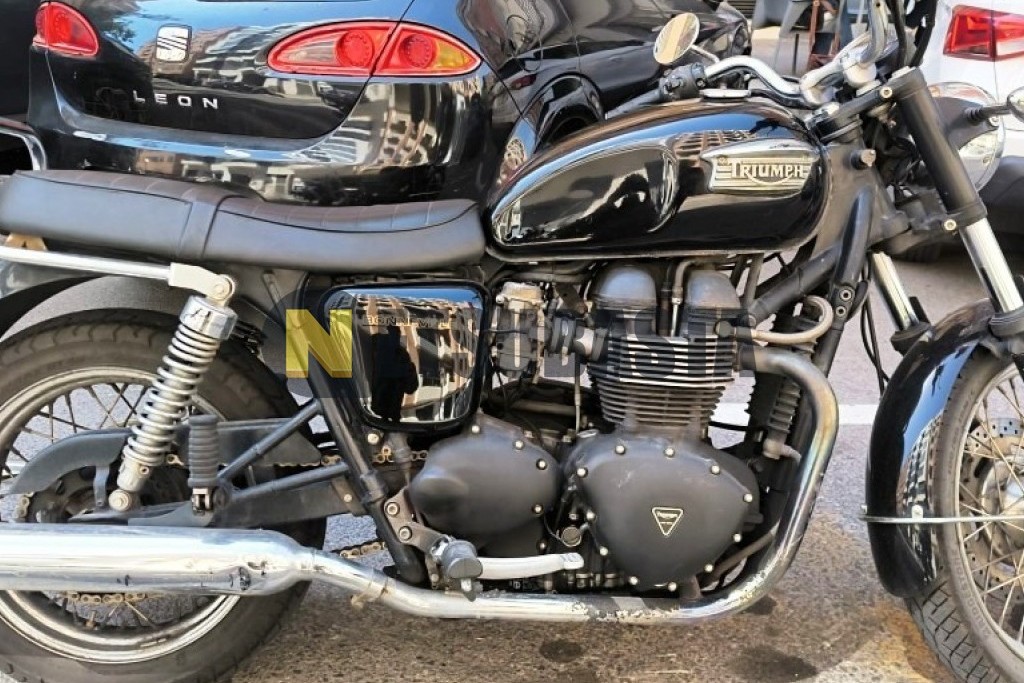 Triumph Boneville 800 2006