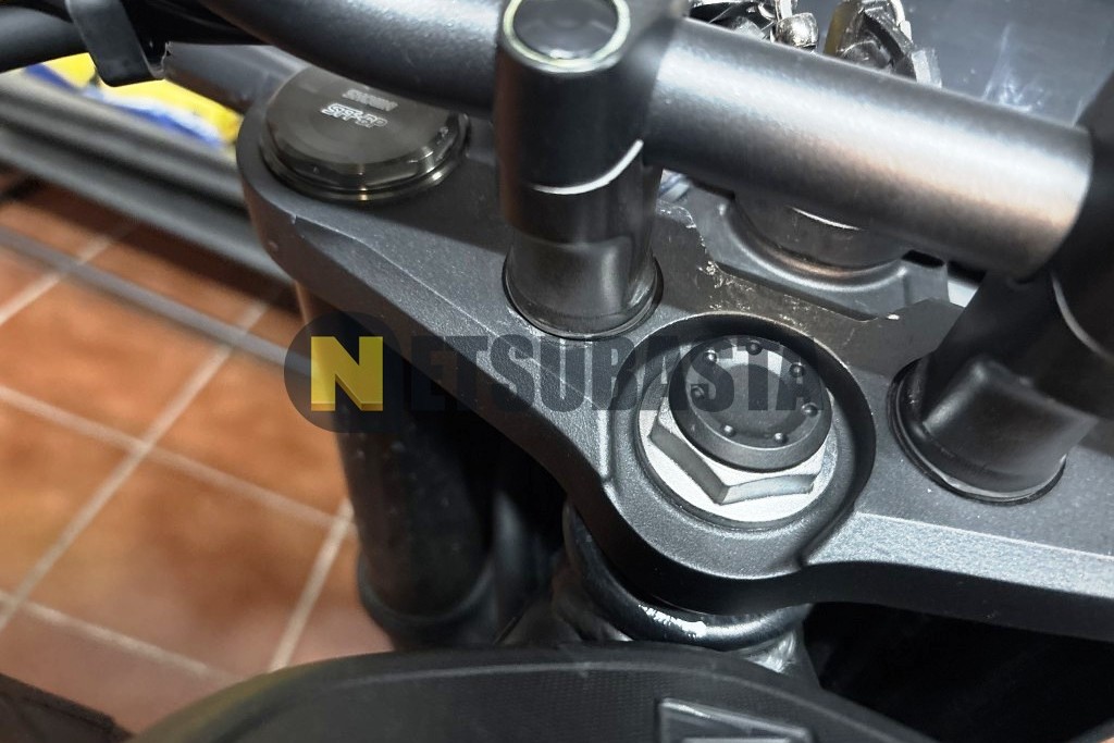 Honda CB 750 Hornet 2025