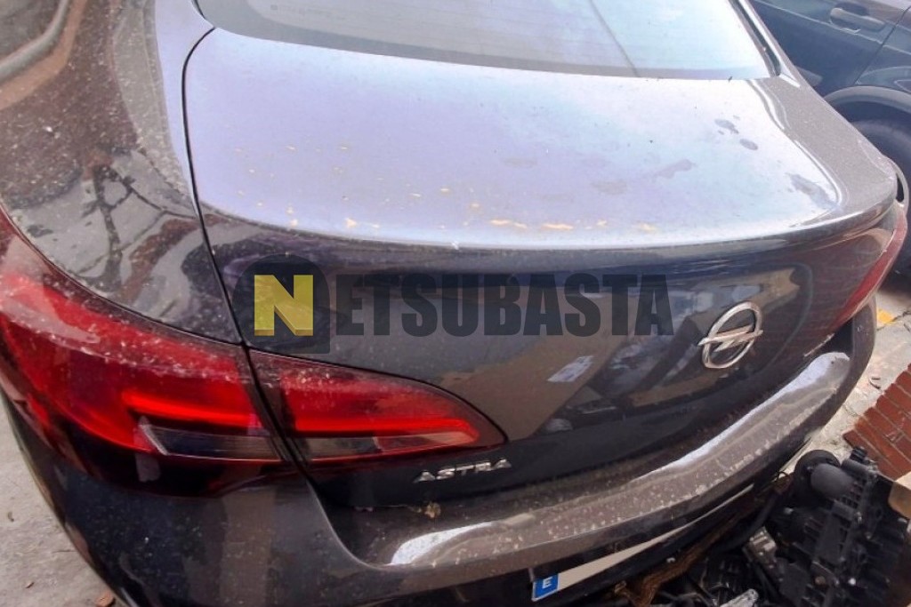 Opel Astra Sedan 1.4 Turbo 2014