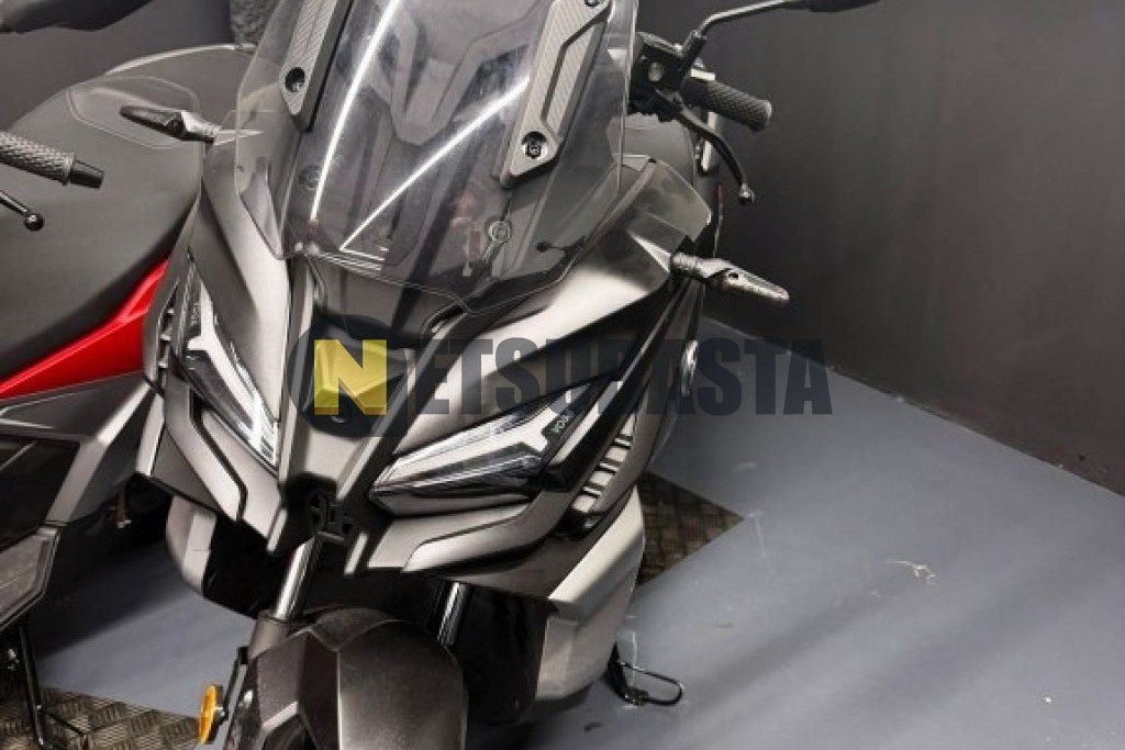 Voge SR1 ADV 125 2025