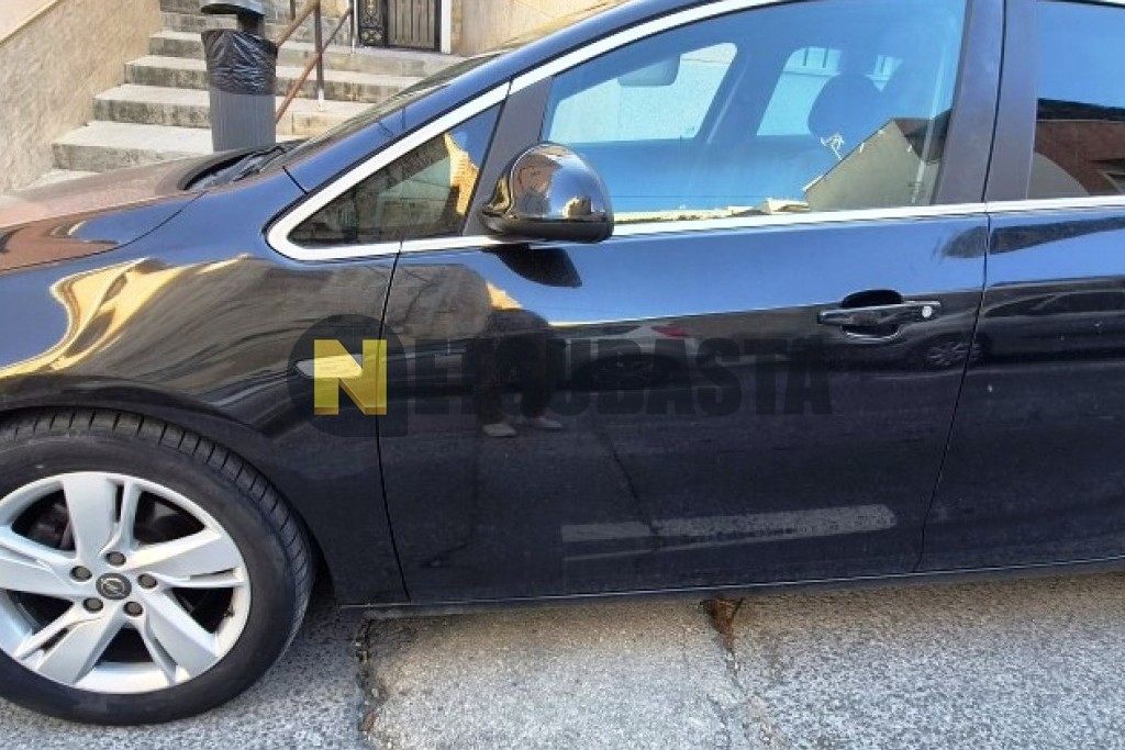 Opel Astra 2.0 CDTI 2013