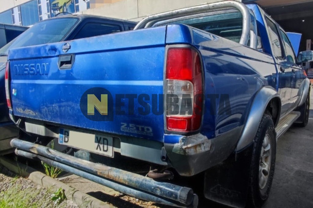 Nissan Navara 2.5 TD Doble Cabina 4x4 2000