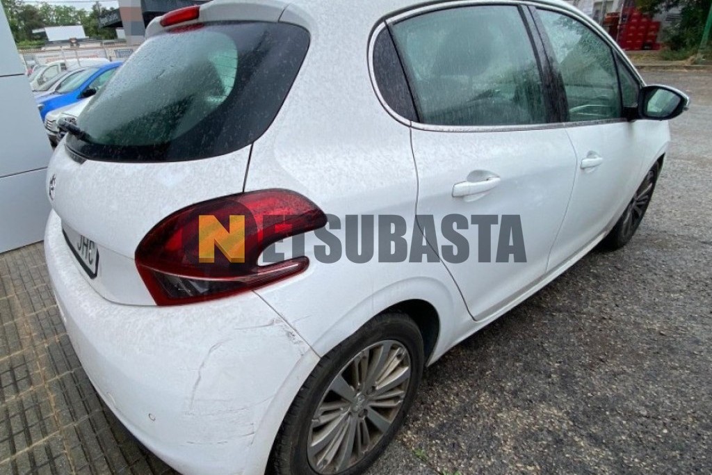 Peugeot 208 1.2 PureTech 2015