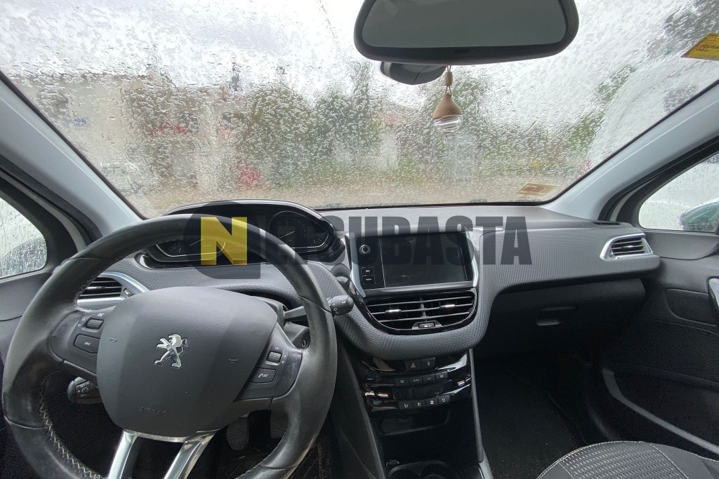 Peugeot 208 1.2 PureTech 2015