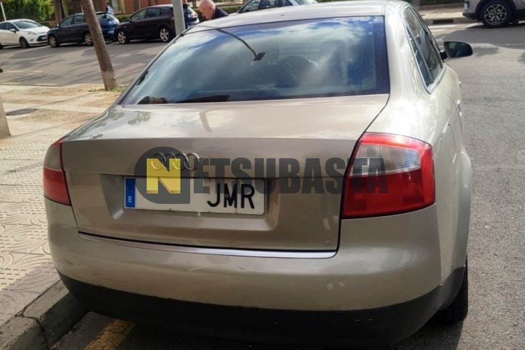 Audi A4 2.5 TDI quattro tiptronic 5 vel. 2004