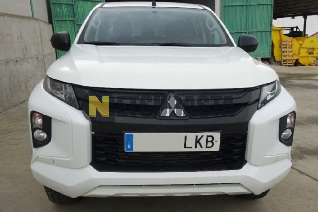 Mitsubishi L200 Doble Cabina 220 DI-D M-Pro 2020
