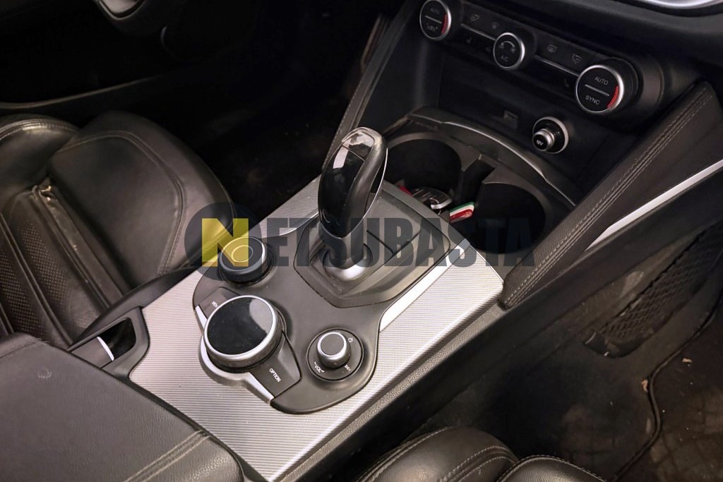 Alfa Romeo Stelvio 2.2 Diesel AT8 Q4 2019