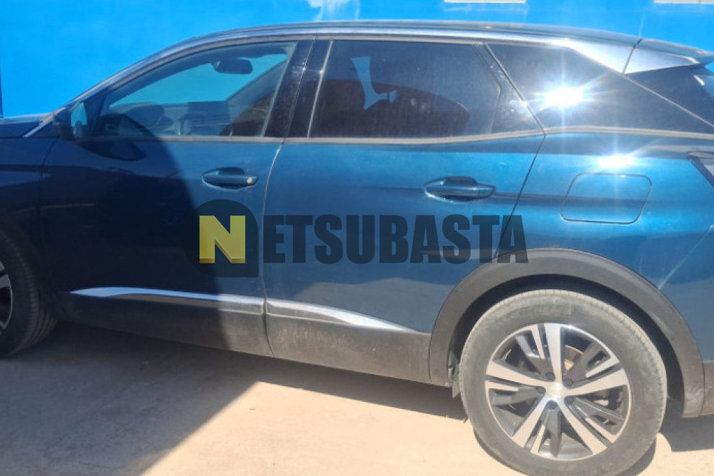 Peugeot 3008 Plug-In Hybrid e-EAT8 2024