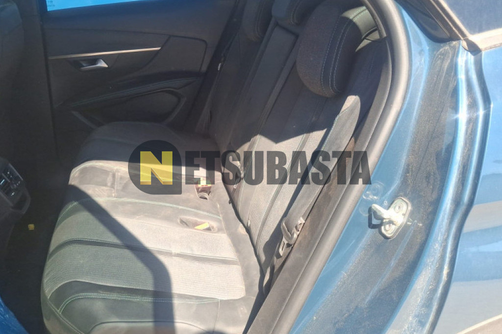 Peugeot 3008 Plug-In Hybrid e-EAT8 2024