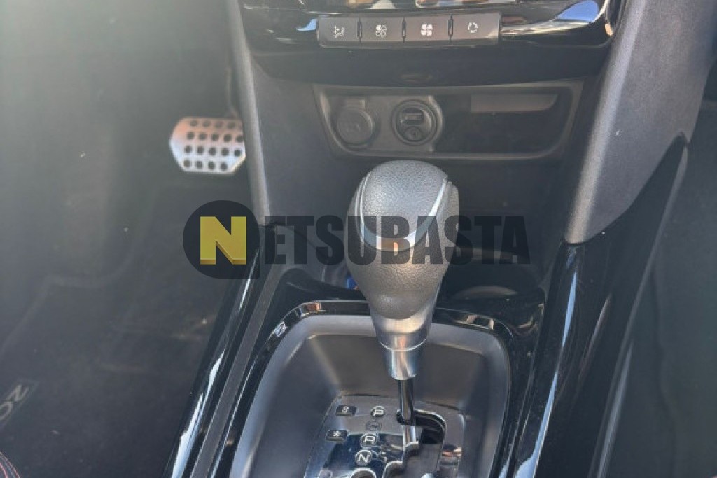 Peugeot 2008 1.2 PureTech EAT6 2017