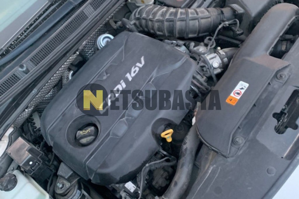 Hyundai i40 Sedán 1.7 CRDi BlueDrive 2013