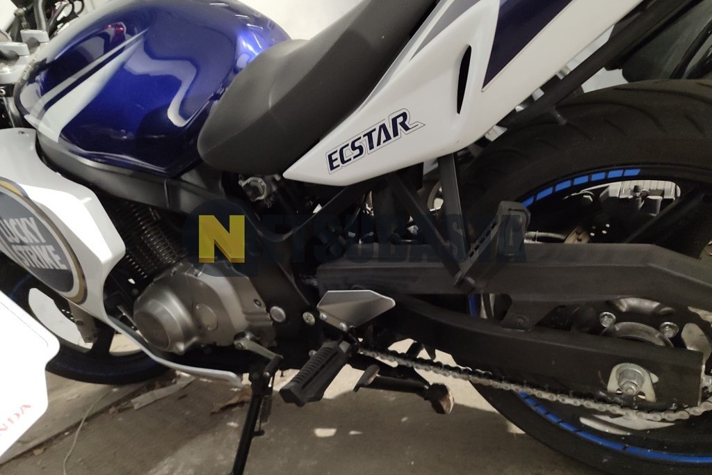Suzuki GS 500F 2006