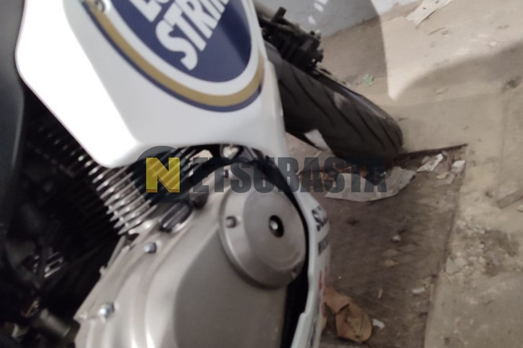Suzuki GS 500F 2006
