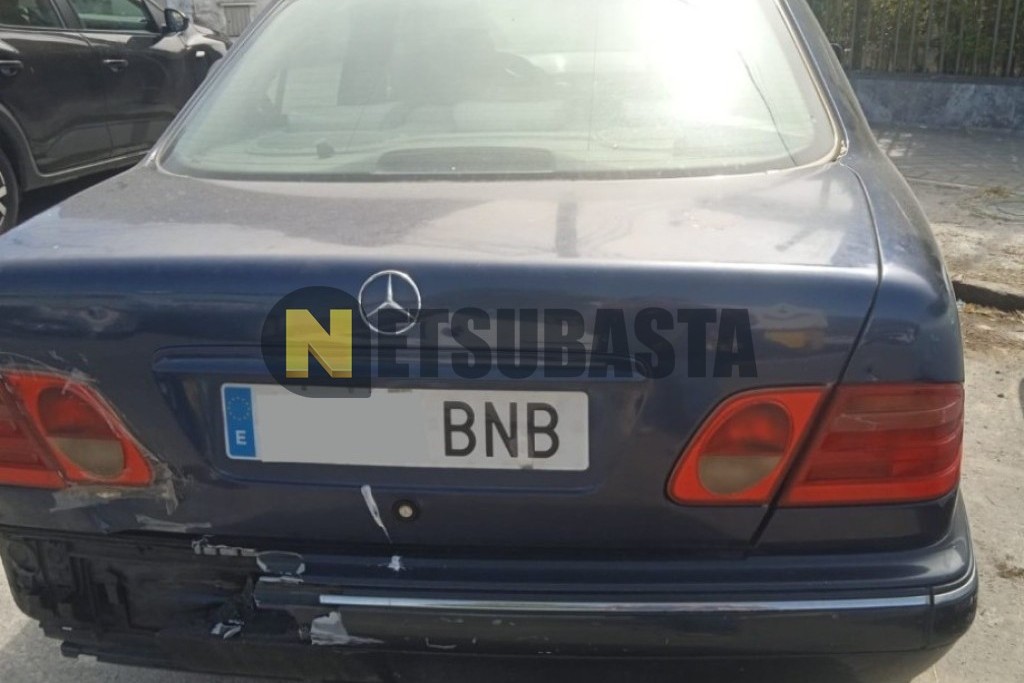 Mercedes-Benz E 300 TD Aut. 2001