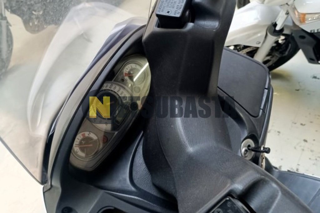 Suzuki Burgman 200 2011