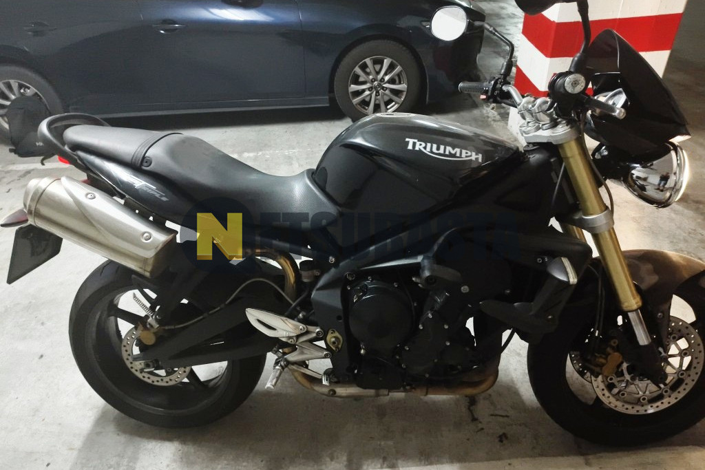 Triumph Street Triple 675 2010