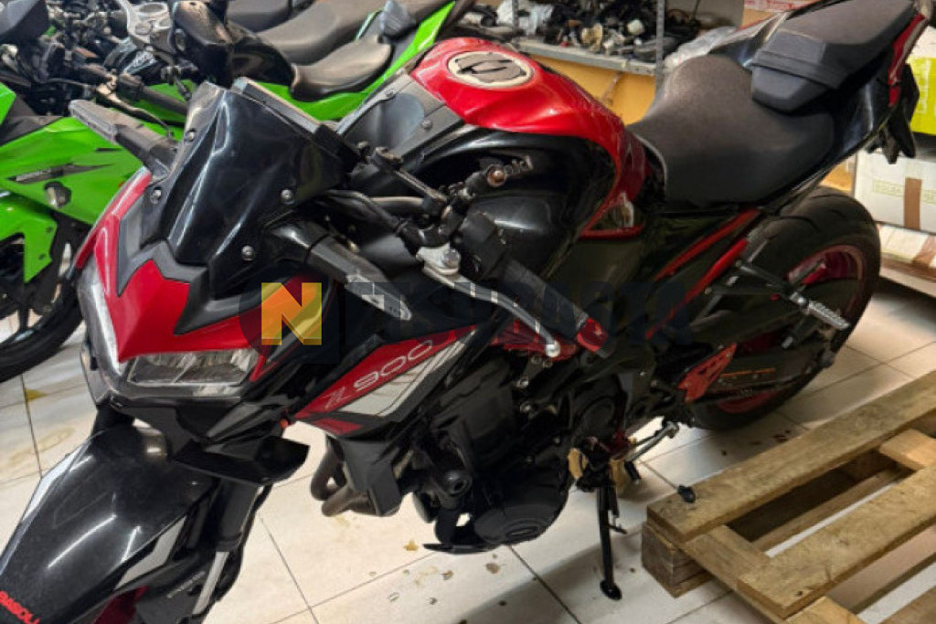 Kawasaki Z 900 2024