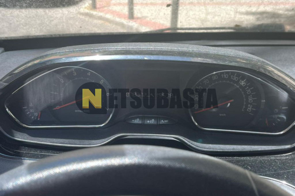 Peugeot 208 1.2 PureTech 2013