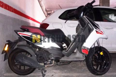 Aprilia SR 125 Motard 2014