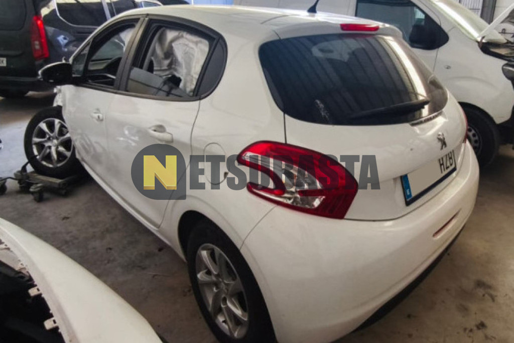 Peugeot 208 1.2 PureTech 2014