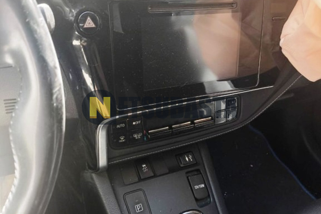 Toyota Auris Touring Sports 140H e-CVT 2015