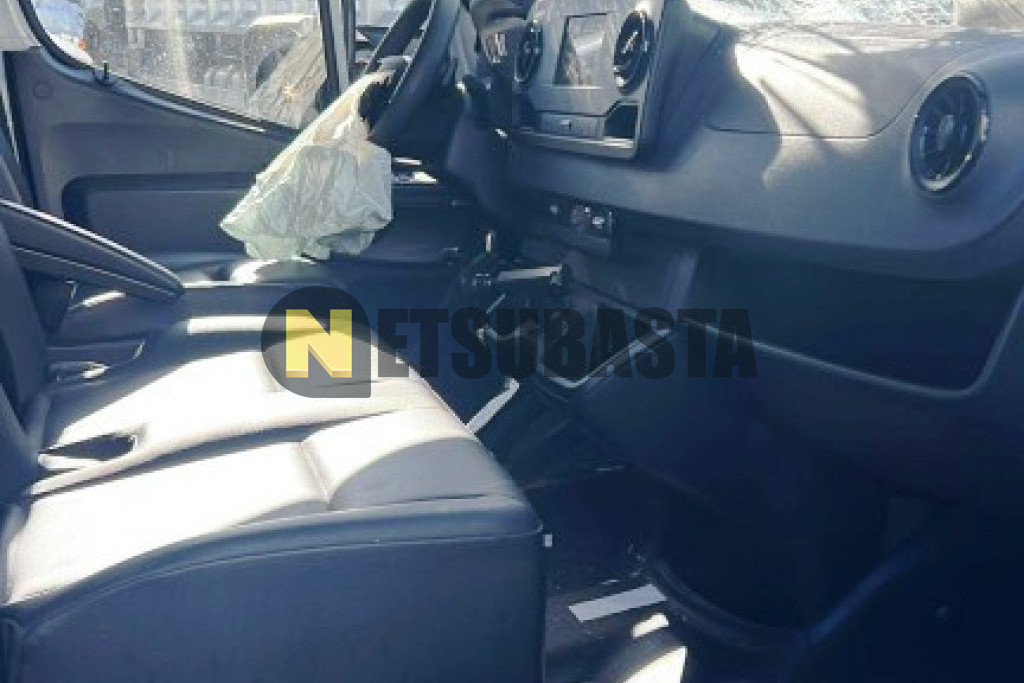 Mercedes-Benz Sprinter 317 CDI Caja/Chasis 2025