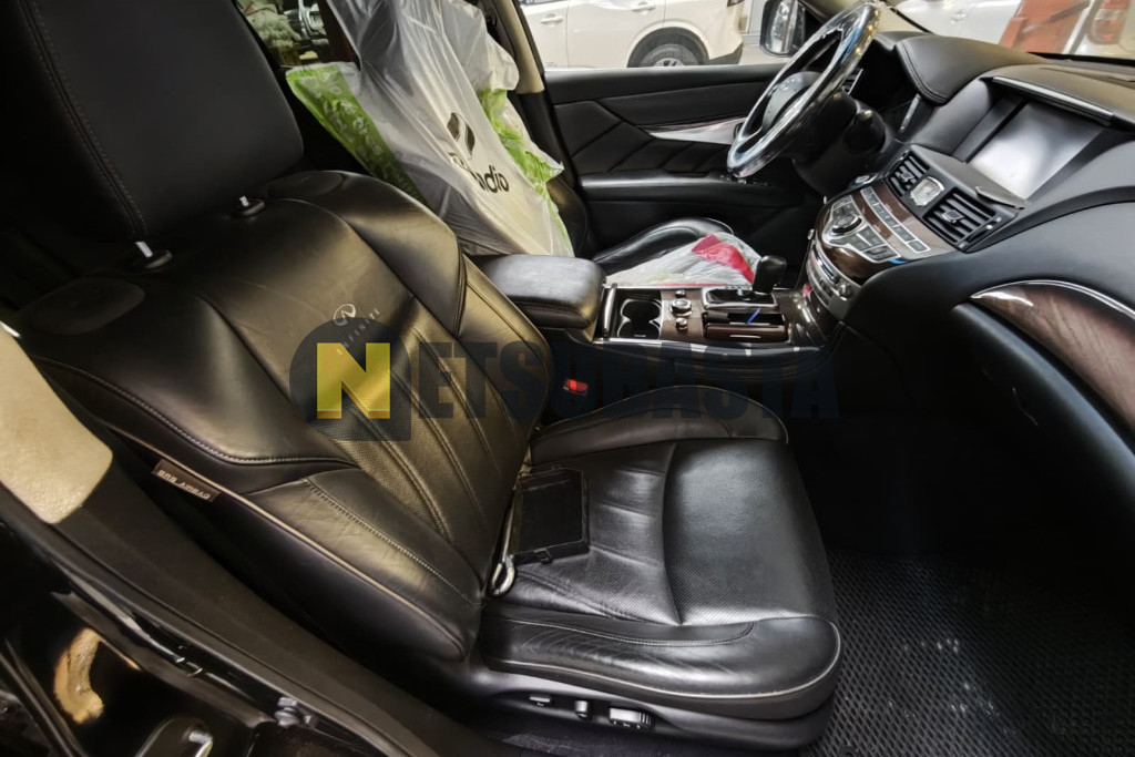 Infiniti M35h 2011