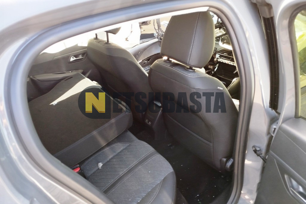Peugeot 208 Hybrid e-DCS6 2026
