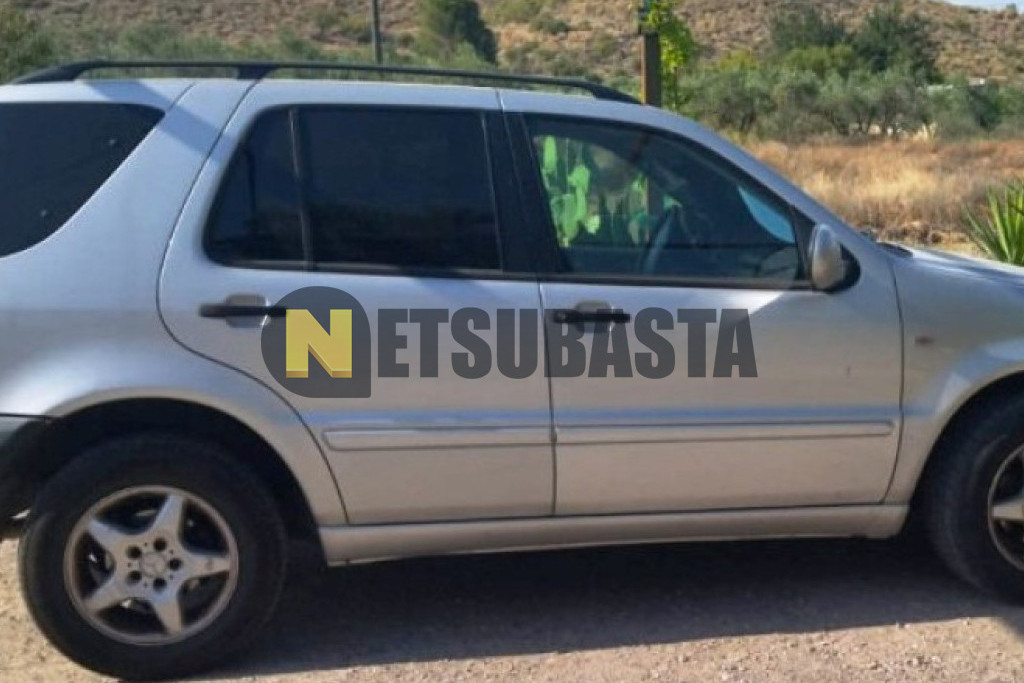 Mercedes-Benz ML 320 2002