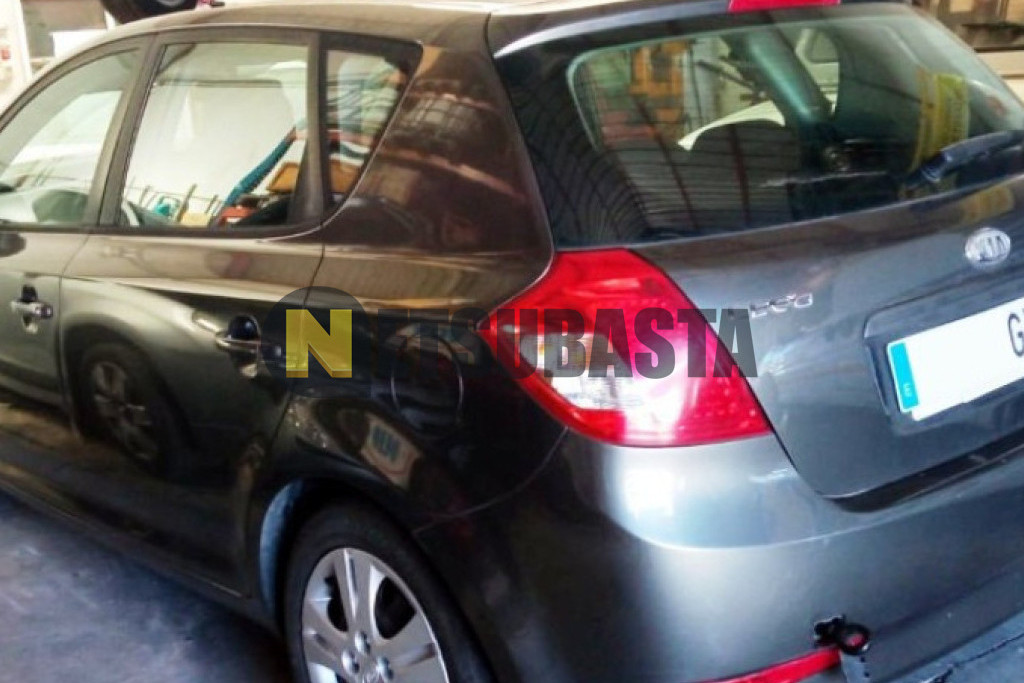 Kia ceed 1.6 CRDI 2010