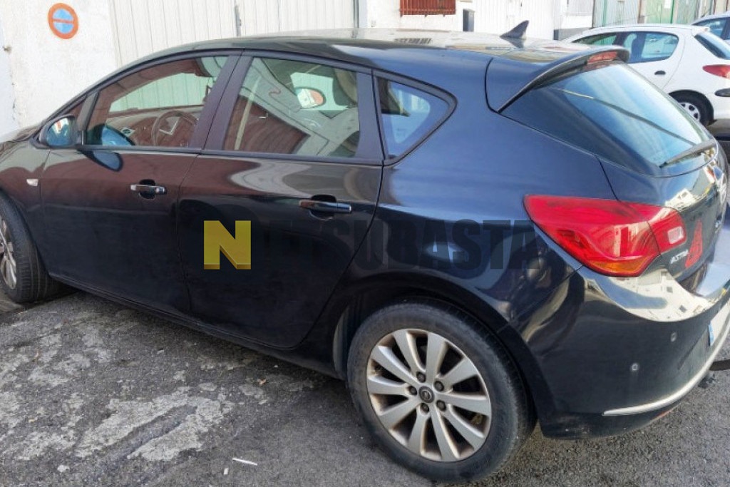 Opel Astra 1.6 CDTi 2014
