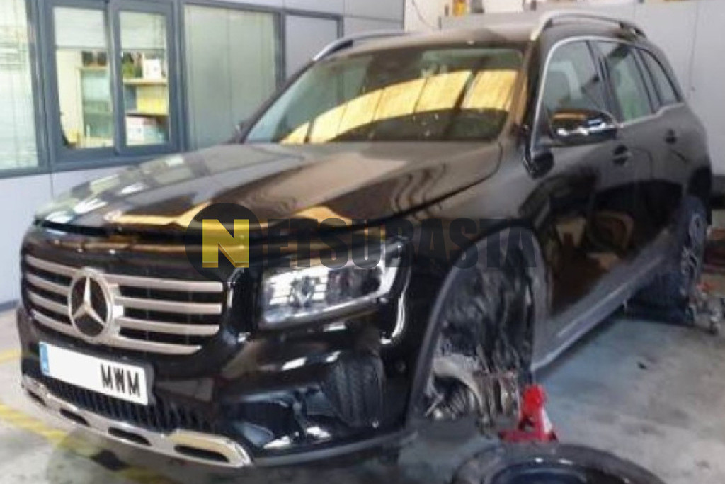 Mercedes-Benz GLB 200 2024