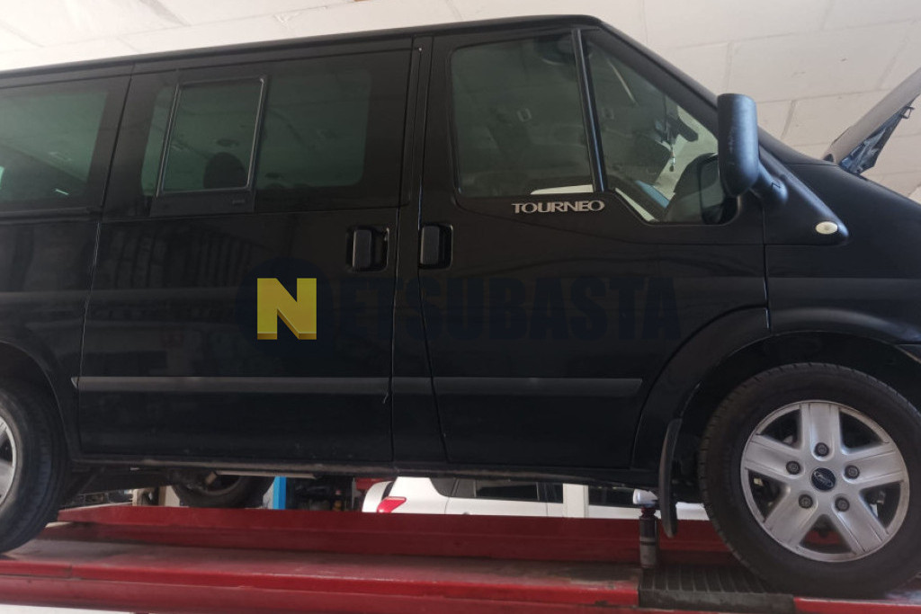 Ford Tourneo Minibus 2.2 TDCi 2012